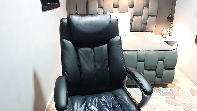 crimson tati  online show from December 27, 8:13 am