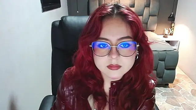 crimson tati  online show from February 13, 4:22 am