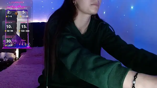 holy juli online show from March 4, 3:11 am