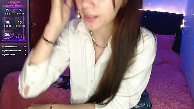 holy juli online show from March 8, 6:43 am