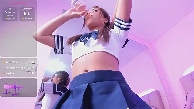 Snapshot of KellyOlsenbe chatting on March 9, 3:22 am KellyOlsenbe online show from March 9, 3:22 am