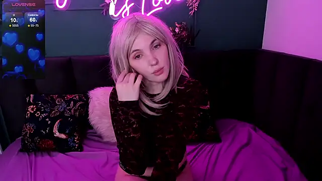 Fluffy Monica online show from March 1, 7:19 am