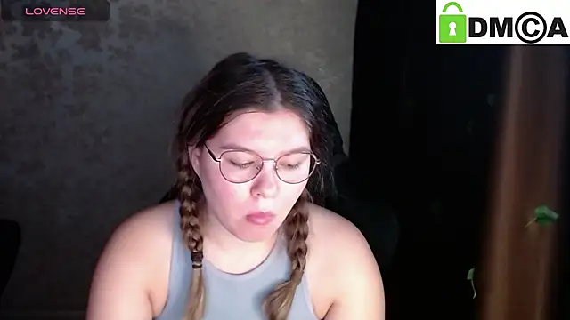 Snapshot of holy_michela chatting on September 25, 2:59 am holy michela online show from September 25, 2:59 am