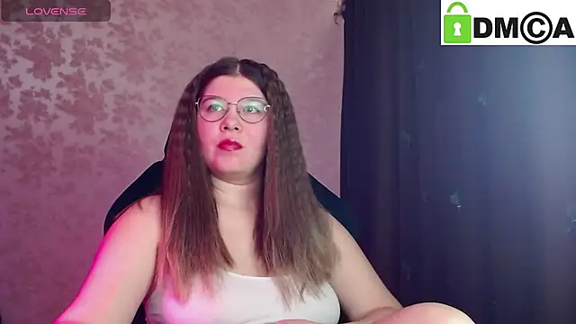 Snapshot of holy_michela chatting on October 16, 6:47 am holy michela online show from October 16, 6:47 am