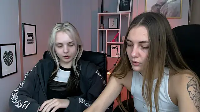amelia gold1 online show from December 16, 1:43 pm