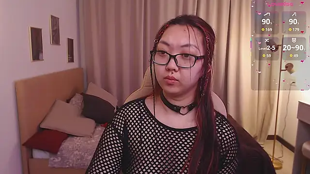 Snapshot of Marine_Vact chatting on February 4, 2:12 pm Marine Vact online show from February 4, 2:12 pm