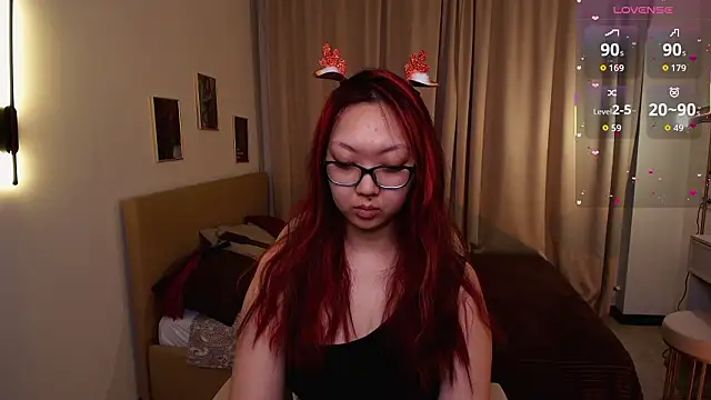 Snapshot of Marine_Vact chatting on March 4, 2:12 pm Marine Vact online show from March 4, 2:12 pm