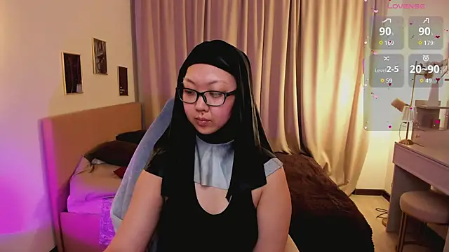 Marine Vact online show from April 1, 2:25 pm