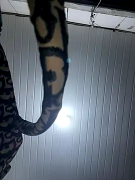 luara1988 online show from December 14, 11:53 pm