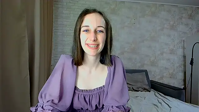 Snapshot of Anika_bloom chatting on June 25, 2:00 am Anika bloom online show from June 25, 2:00 am