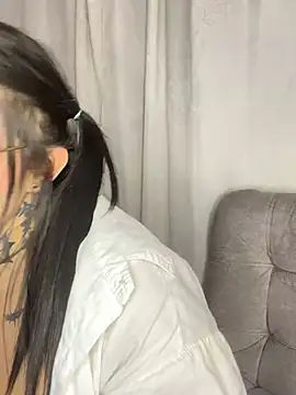 Nickiiiii online show from January 3, 3:05 am