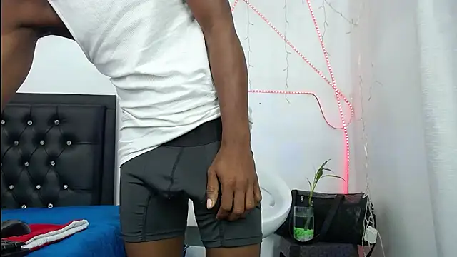 Damian hart 24CM online show from April 16, 10:49 am