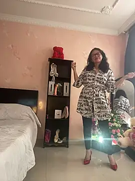 Sharongirl07 online show from February 9, 1:03 pm