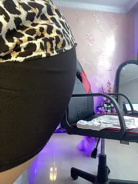 Sharongirl07 online show from February 27, 7:15 pm