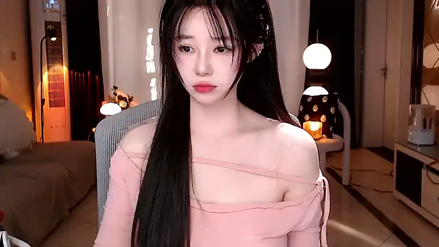 sweateanv  online show from January 11, 8:00 am