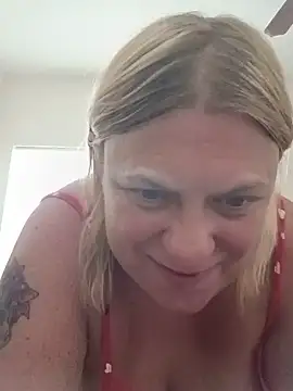Snapshot of Playmate86 chatting on July 1, 12:18 pm Playmate86 online show from July 1, 12:18 pm