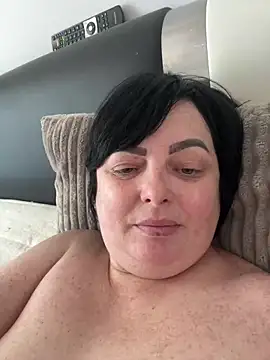 Amandamuller1982 online show from February 21, 8:18 am