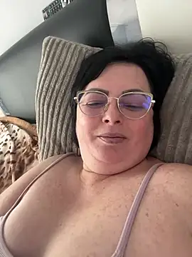 Amandamuller1982 online show from March 1, 11:50 am