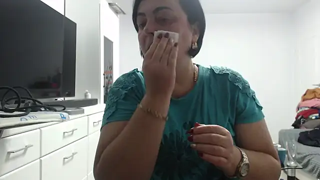 Amandamuller1982 online show from October 12, 7:02 pm