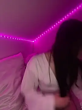 Snapshot of AdelinaAlia chatting on February 2, 11:14 pm AdelinaAlia online show from February 2, 11:14 pm