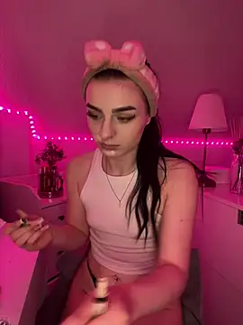 Snapshot of AdelinaAlia chatting on February 20, 1:11 pm AdelinaAlia online show from February 20, 1:11 pm