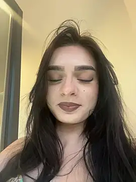 Snapshot of AdelinaAlia chatting on February 24, 11:30 am AdelinaAlia online show from February 24, 11:30 am