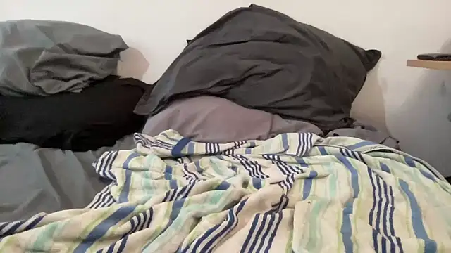 gothicboy18 online show from January 6, 4:54 pm