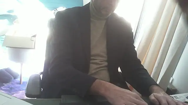 Snapshot of shyfrenchcock1 chatting on January 17, 11:27 am shyfrenchcock1 online show from January 17, 11:27 am