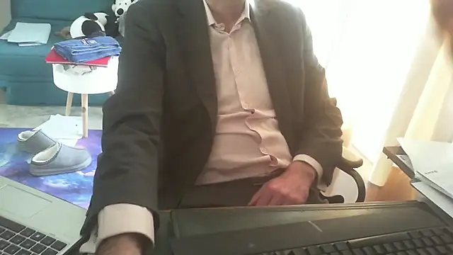 Snapshot of shyfrenchcock1 chatting on March 3, 7:32 am shyfrenchcock1 online show from March 3, 7:32 am