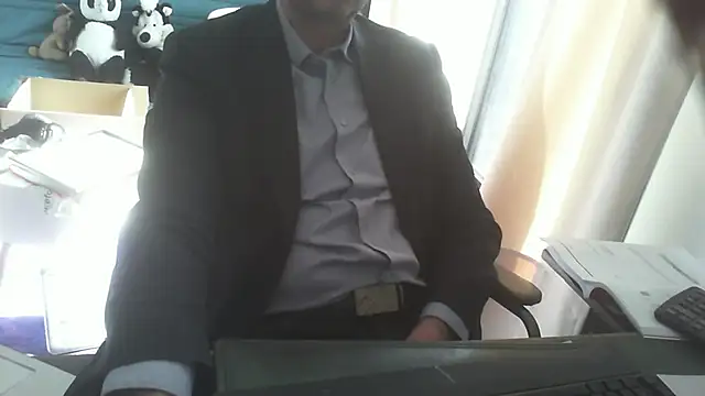 Snapshot of shyfrenchcock1 chatting on March 7, 10:02 am shyfrenchcock1 online show from March 7, 10:02 am