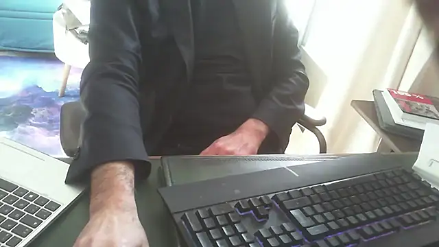 Snapshot of shyfrenchcock1 chatting on March 21, 9:34 am shyfrenchcock1 online show from March 21, 9:34 am