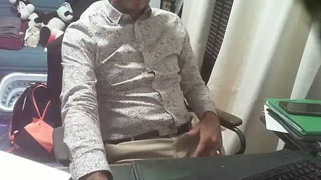 Snapshot of shyfrenchcock1 chatting on September 11, 12:38 pm shyfrenchcock1 online show from September 11, 12:38 pm