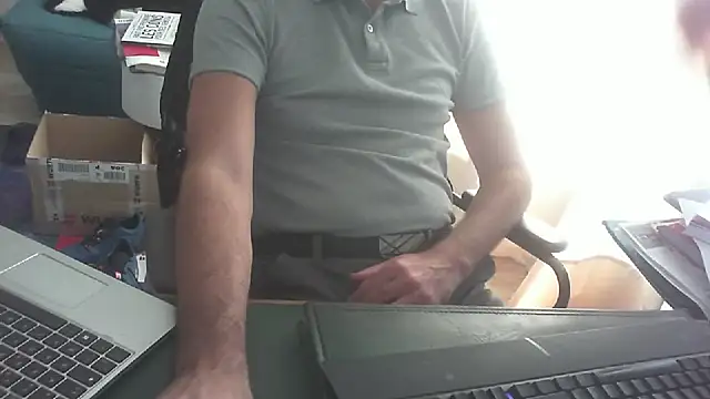 Snapshot of shyfrenchcock1 chatting on October 6, 8:12 am shyfrenchcock1 online show from October 6, 8:12 am