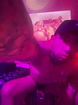 Snapshot of Alexandrei chatting on December 22, 10:34 am Alexandrei online show from December 22, 10:34 am