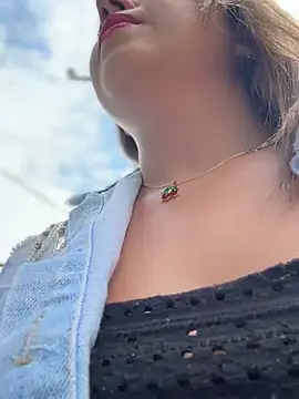 VIOLETA-25  online show from January 12, 3:06 pm