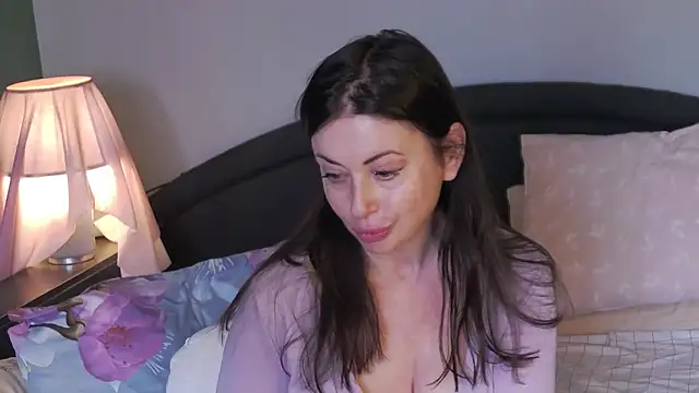 Mia Lovi online show from April 5, 9:06 am