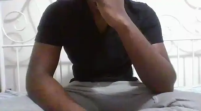 justinme00o7 online show from March 17, 12:46 pm