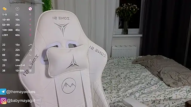 Maya Rave online show from November 26, 3:51 am