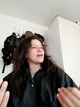 Snapshot of hanamy_joha chatting on November 6, 3:24 pm hanamy joha online show from November 6, 3:24 pm