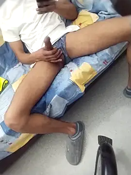 Snapshot of mehdi-l7away chatting on February 28, 2:40 pm mehdi-l7away online show from February 28, 2:40 pm