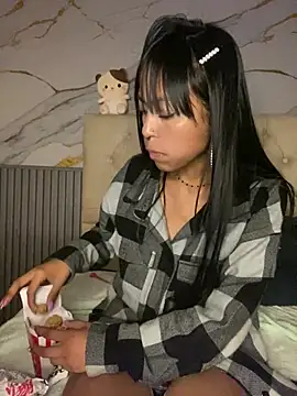 bonnie 18x online show from March 22, 6:11 am