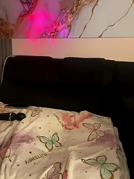 bonnie 18x online show from December 21, 11:50 am