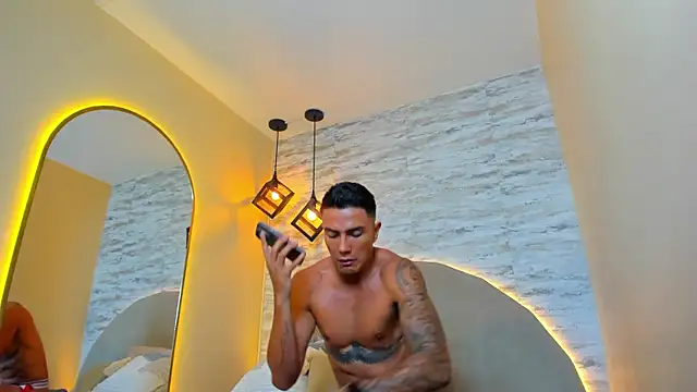 Aron Bolt online show from November 23, 12:43 am