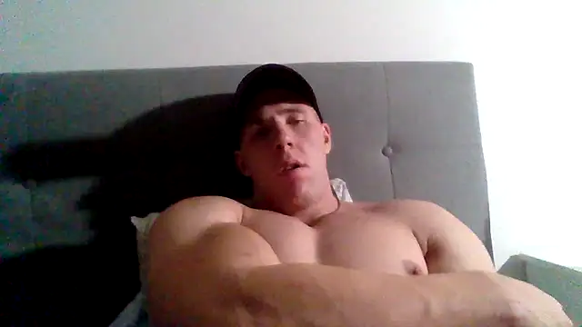 Snapshot of parkerxmuscle chatting on January 2, 3:58 am parkerxmuscle online show from January 2, 3:58 am