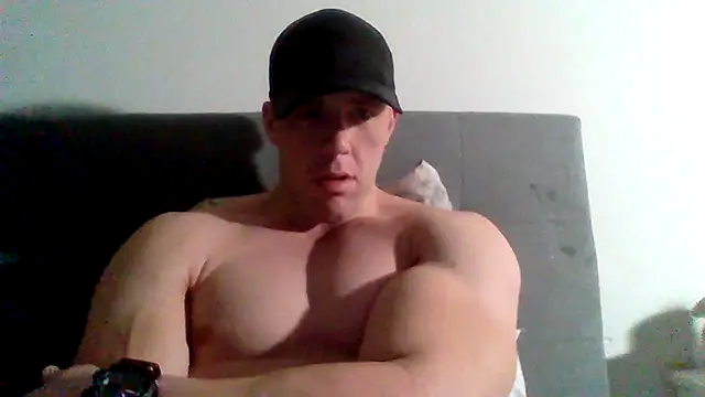 Snapshot of parkerxmuscle chatting on February 9, 1:25 pm parkerxmuscle online show from February 9, 1:25 pm
