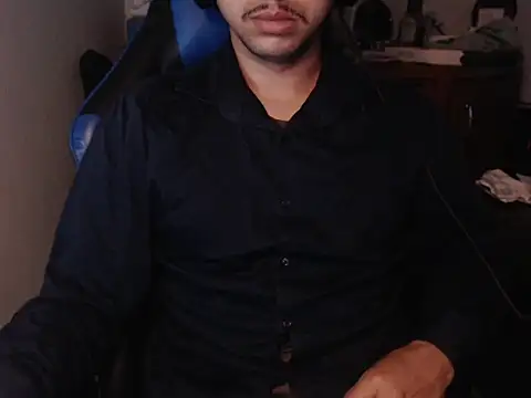 Snapshot of anjonoturno1 chatting on November 17, 6:19 am anjonoturno1 online show from November 17, 6:19 am