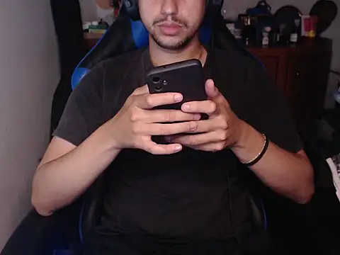 Snapshot of anjonoturno1 chatting on November 28, 9:39 pm anjonoturno1 online show from November 28, 9:39 pm