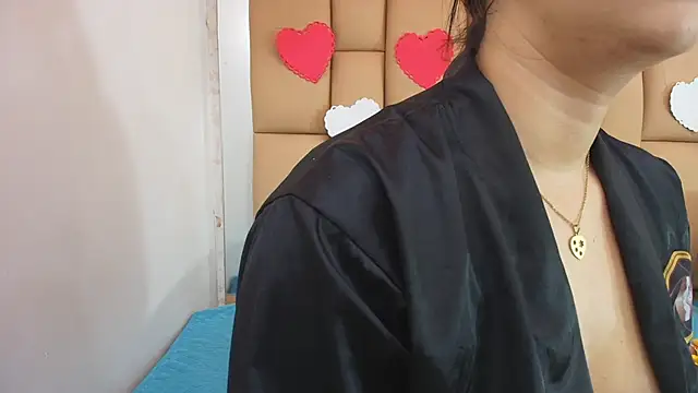 Amy wats0n online show from February 19, 7:05 pm