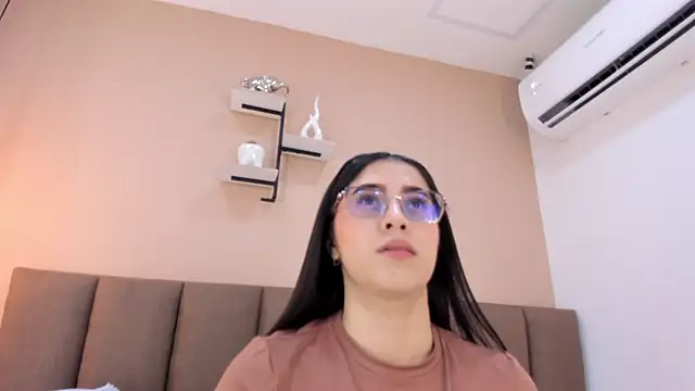 Amy wats0n online show from May 29, 7:01 pm