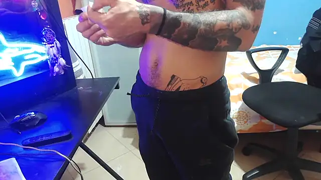 Badboyi1997 online show from October 2, 12:17 am